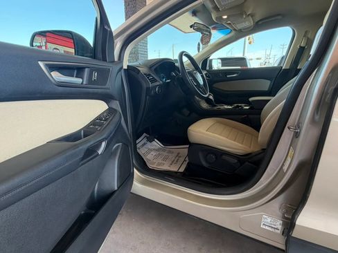 Used 2018 Ford Edge SE w/ Cargo Accessory Package FWD image 9
