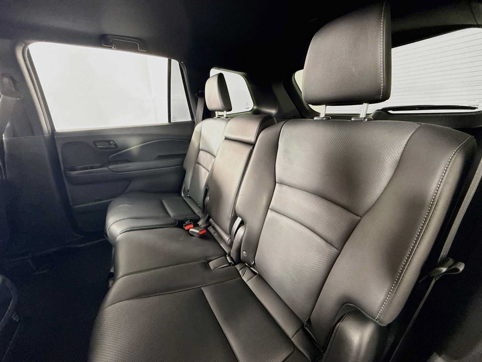 Used 2023 Honda Passport EX-L image 34