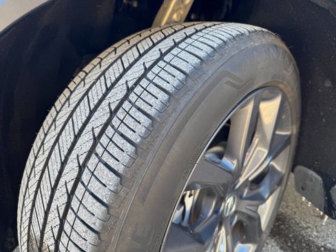 Used 2023 Acura MDX A-Spec image 6