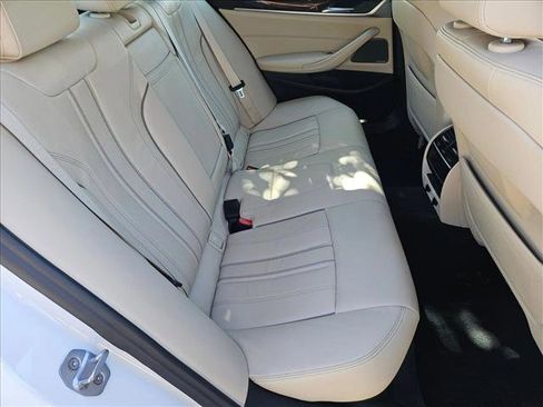 Used 2018 BMW 540i w/ M Sport Package image 19