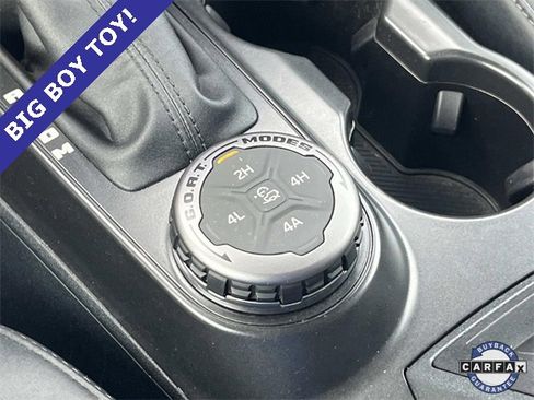 Used 2023 Ford Bronco Everglades image 32