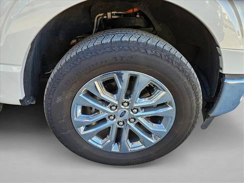 Used 2024 Ford F150 Lariat w/ FX4 Off-Road Package image 23