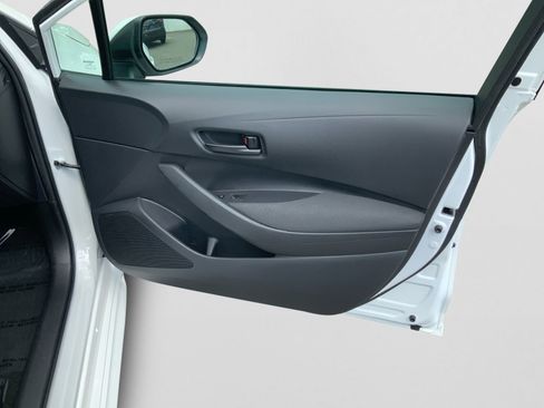 Used 2023 Toyota Corolla LE FWD image 29