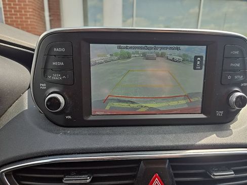 Used 2019 Hyundai Santa Fe SEL FWD image 10