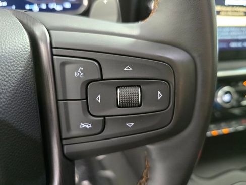 Used 2025 GMC Sierra 1500 AT4 w/ AT4 Premium Package AWD/4WD image 30