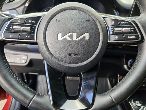 Used 2023 Kia Seltos S w/ Navigation Package FWD image 30