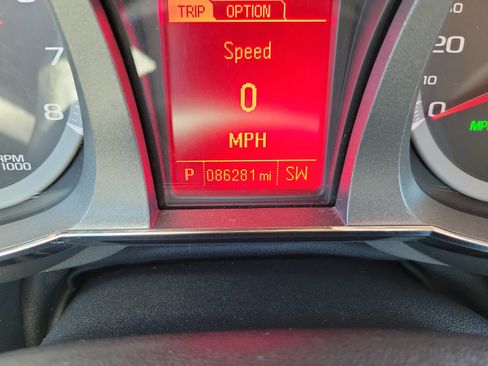 Used 2017 GMC Terrain SLE w/ Technology Package FWD image 28