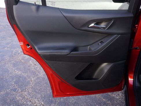 Certified 2025 Chevrolet Equinox LT image 25