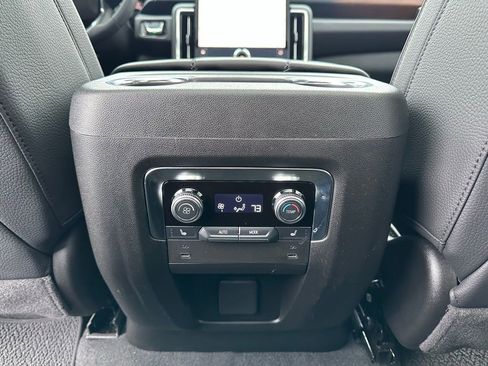 Used 2025 GMC Yukon XL Denali w/ Sun & Power Step Package image 9