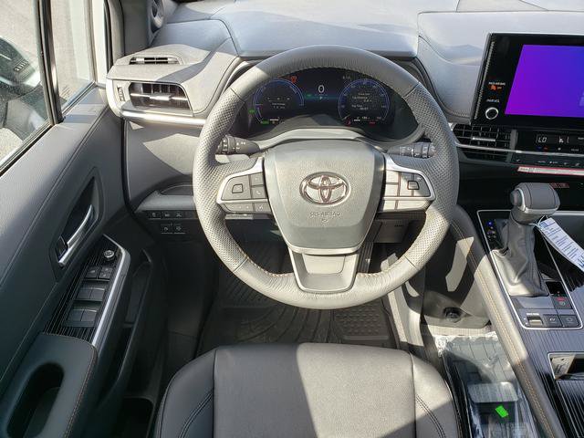 New 2026 Toyota Sienna XLE Woodland Edition AWD/4WD image 16