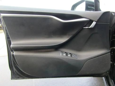 Used 2015 Tesla Model S 85D image 45