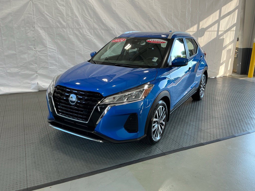 Used 2024 Nissan Kicks SV FWD image 2