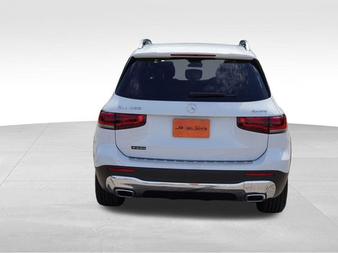 Used 2022 Mercedes-Benz GLB 250 4MATIC image 6