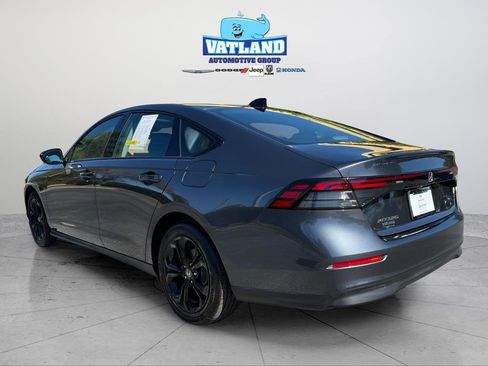 Certified 2025 Honda Accord SE image 3