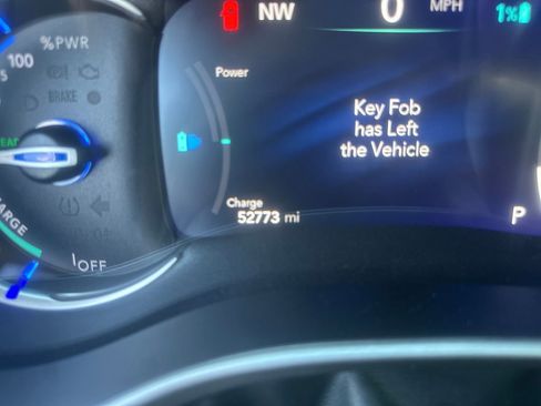 Used 2023 Chrysler Pacifica Touring-L FWD image 13
