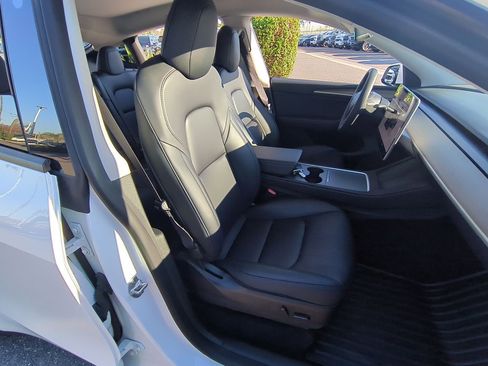 Used 2023 Tesla Model Y Long Range image 26