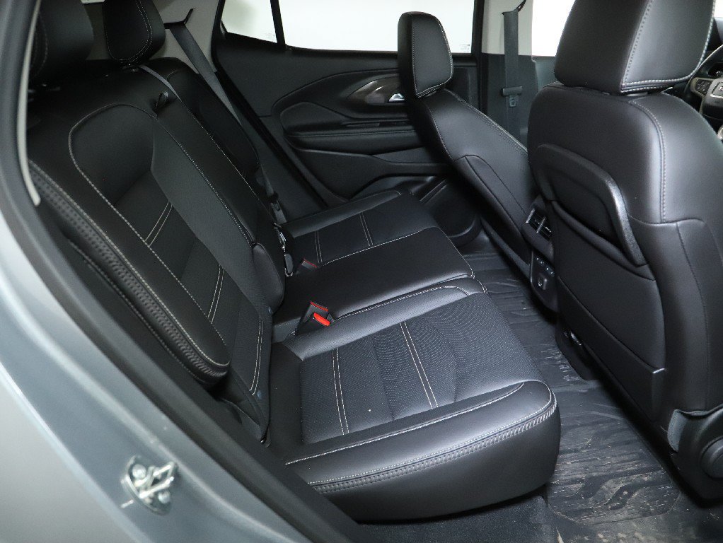 Used 2024 GMC Terrain Denali w/ Denali Premium Package AWD/4WD image 33