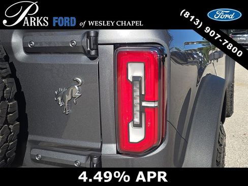 Used 2024 Ford Bronco Badlands image 8