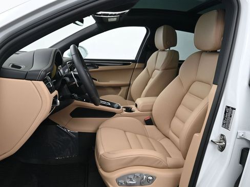 New 2026 Porsche Macan S image 5