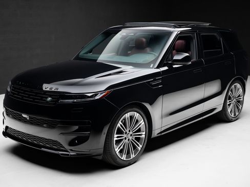 Used 2026 Land Rover Range Rover Sport Dynamic SE AWD/4WD image 5