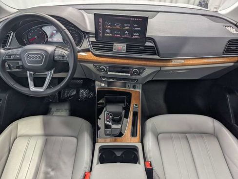 Used 2023 Audi Q5 2.0T Premium w/ Convenience Package AWD/4WD image 6