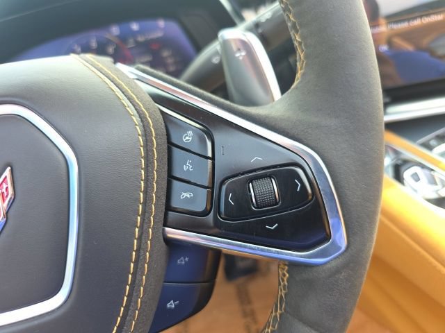 Used 2022 Chevrolet Corvette Stingray Premium Conv w/ Z51 Performance Package RWD image 21