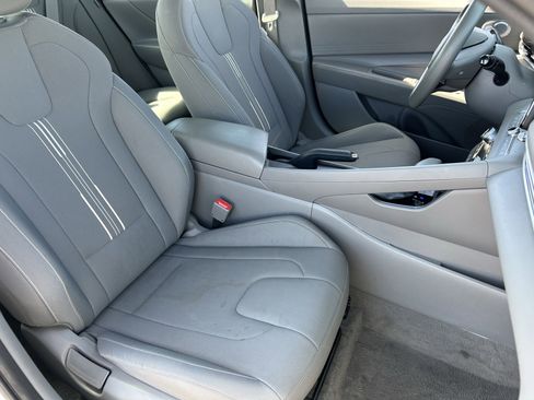 Used 2024 Hyundai Elantra SEL image 10