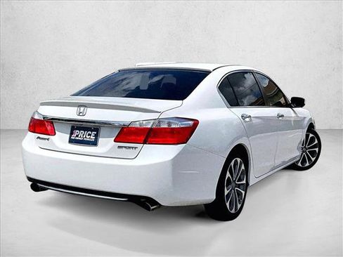 Used 2015 Honda Accord Sport image 2