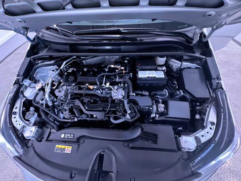 Used 2023 Toyota Corolla SE w/ SE Premium Package image 11