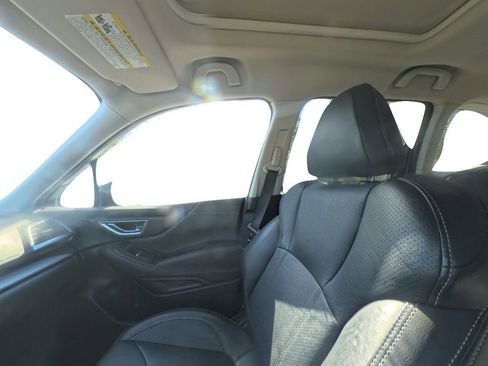 Used 2021 Subaru Forester Limited image 24