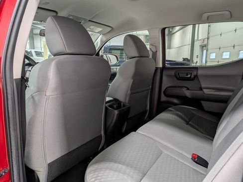 Used 2022 Toyota Tacoma SR image 11