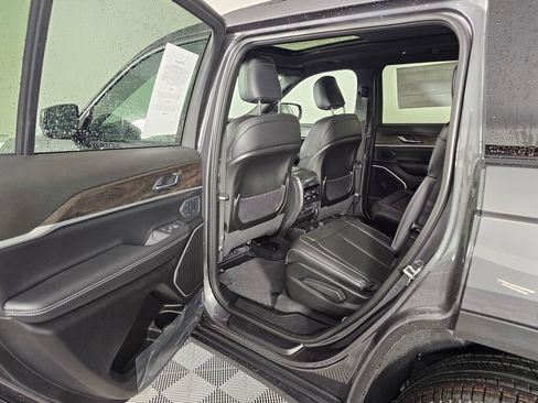 New 2026 Jeep Grand Cherokee L Limited w/ Limited Altitude Package image 34