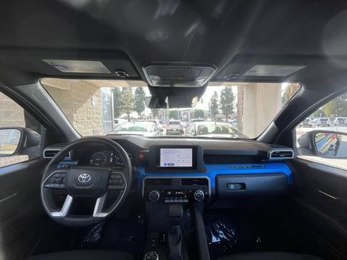 Used 2025 Toyota Tacoma TRD Off-Road AWD/4WD image 29