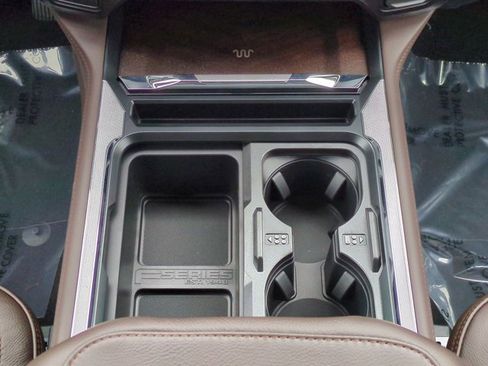 New 2026 Ford F250 King Ranch w/ FX4 Off-Road Package image 19