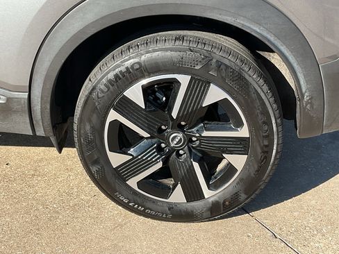 Used 2025 Nissan Kicks SV image 8