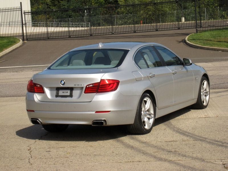 Used 2013 BMW 550i Sedan RWD image 13