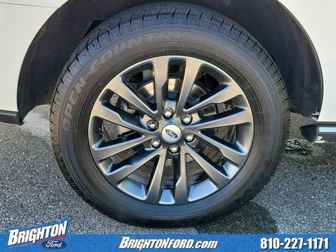Used 2021 Ford Expedition Limited AWD/4WD image 5