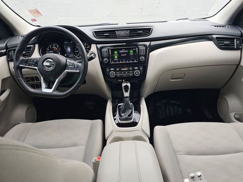 Used 2019 Nissan Rogue Sport SV w/ Technology Package AWD/4WD image 22