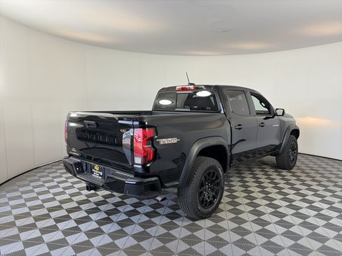 Used 2025 Chevrolet Colorado Trail Boss AWD/4WD image 5