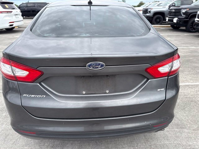 Used 2016 Ford Fusion SE FWD image 19