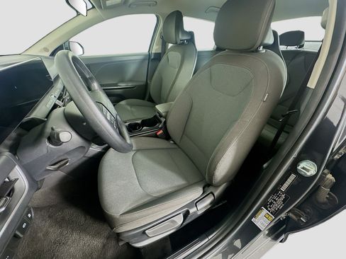 Used 2025 Kia K4 FWD image 13