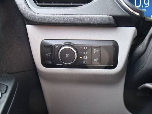 Used 2023 Ford Escape Platinum w/ Premium Technology Package image 28