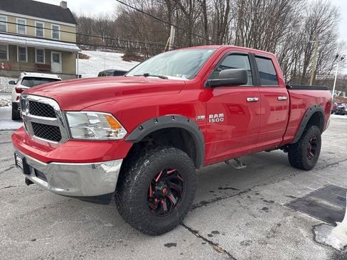 Used 2016 RAM 1500 Classic SLT image 2