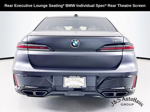 Used 2023 BMW 760i xDrive AWD/4WD image 6