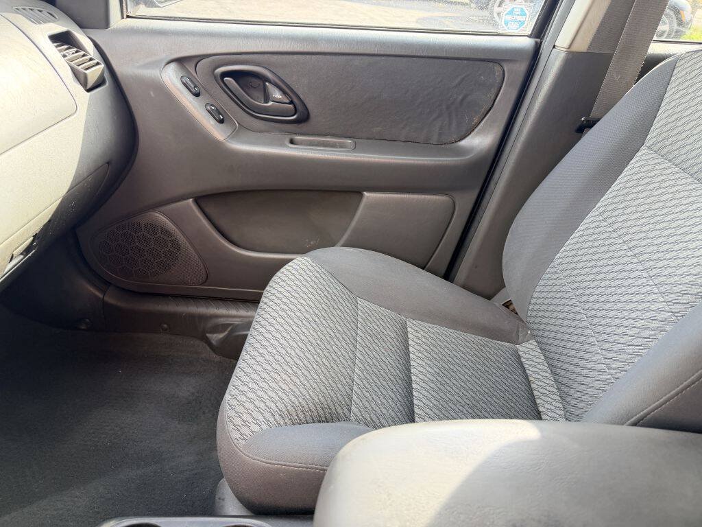 Used 2003 Ford Escape XLT FWD image 11