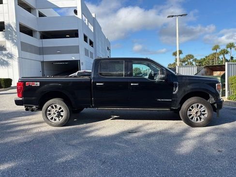 Used 2022 Ford F250 Limited image 2