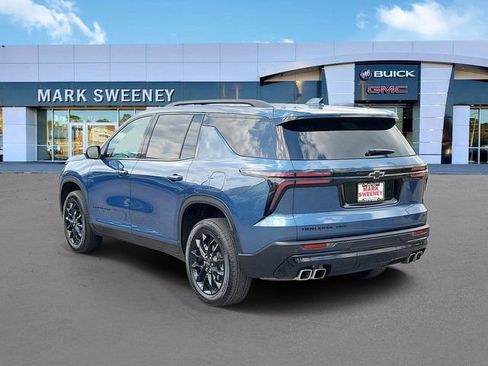 Used 2024 Chevrolet Traverse LT w/ Midnight/Sport Edition AWD/4WD image 31