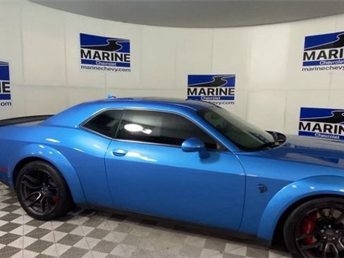Used 2019 Dodge Challenger SRT Hellcat Redeye image 3