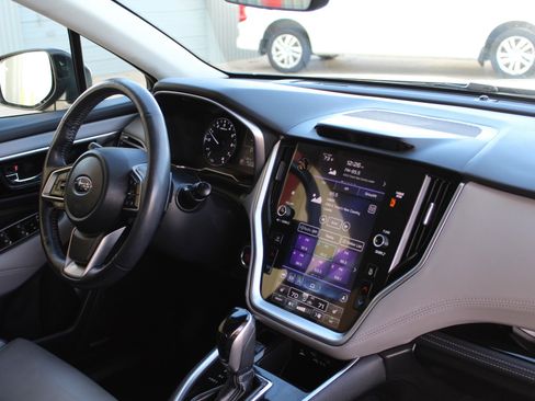 Used 2020 Subaru Outback Limited image 14