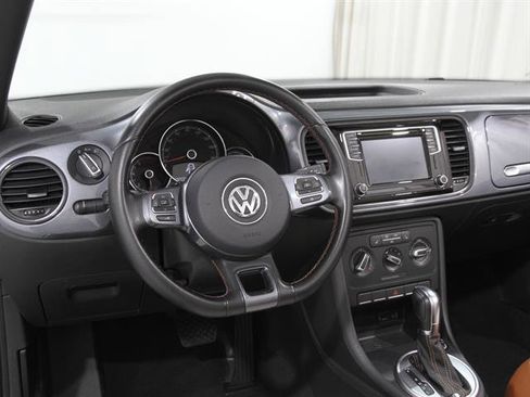 Used 2017 Volkswagen Beetle 1.8T Classic image 7